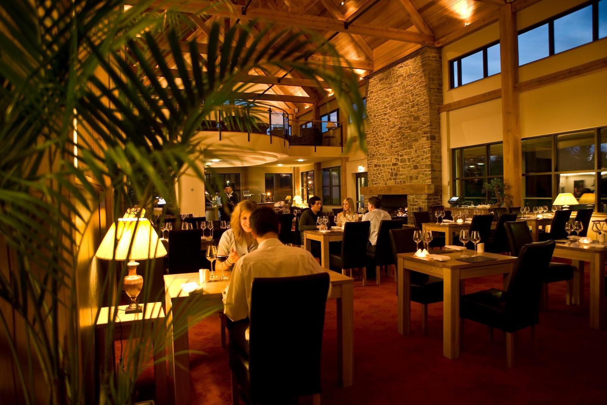 ניופורט Hunter Lodges By Celtic Manor מראה חיצוני תמונה