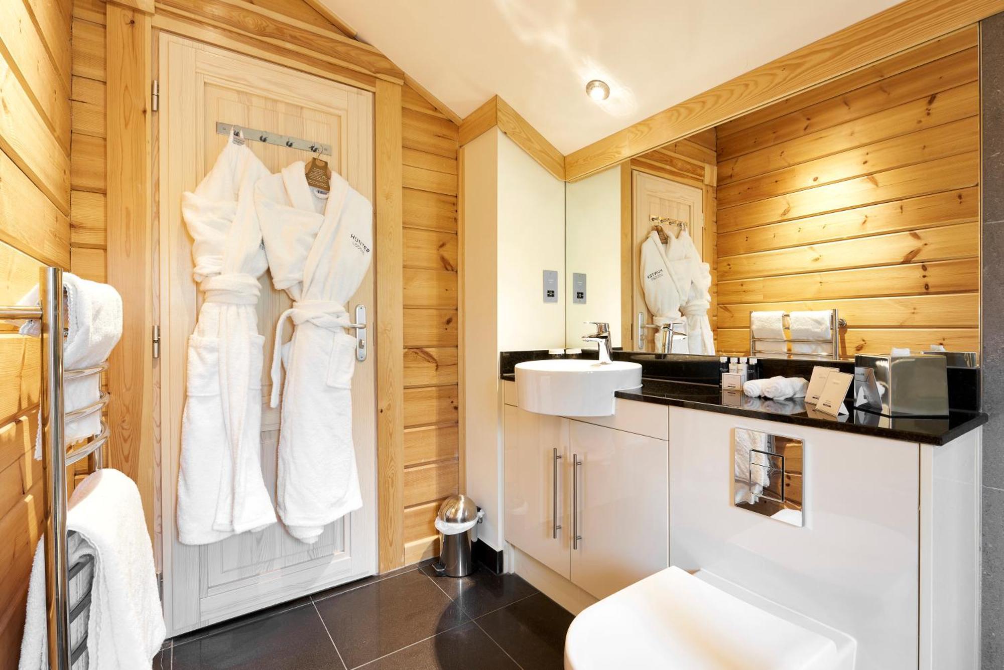 ניופורט Hunter Lodges By Celtic Manor מראה חיצוני תמונה